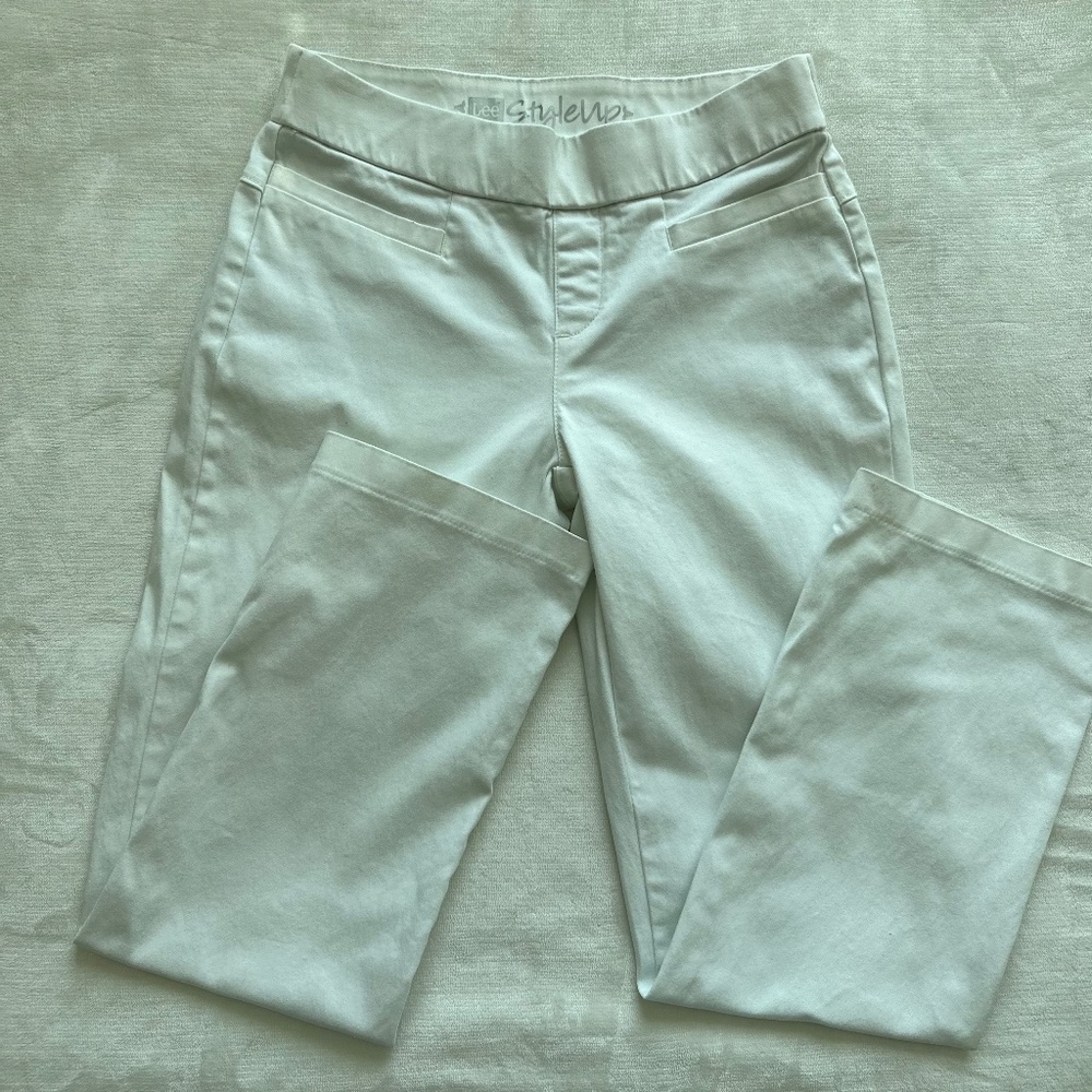 Lee StyleUp Women’s White Pants Size 8 Petite